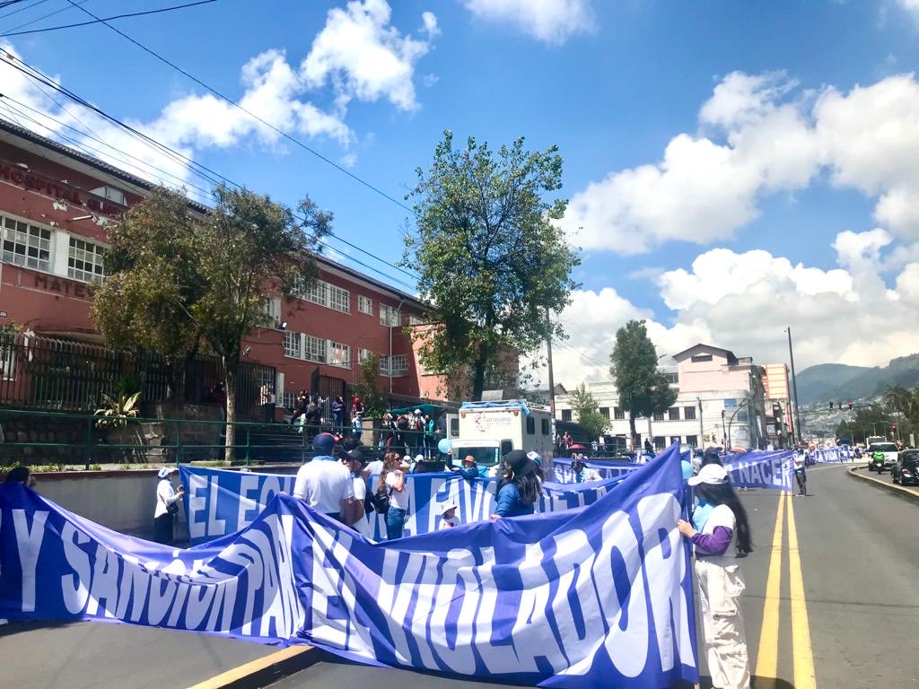 Amparo_Medina's tweet photo. #CaminataElAmorEnMovimiento un espacio para defender la vida del niño x nacer, xq unidos debemos parar el negocio del aborto!! 💪🏼💙

25 de marzo Día del niño x nacer 🌷

#SalvemosLas2Vidas https://t.co/wcWHg6G0Ia