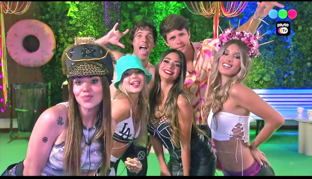 aarontsuarez's tweet photo. mañana termina gran hermano y hay que reconocer que a pesar de los fandoms, los verdaderos protagonistas del programa fueron LOS PRIMOS ORIGINALES!!! si bien por causa del juego no terminaron juntos como grupo dieron el mejor contenido del programa. #gh2022 https://t.co/5dJQQRuYA7