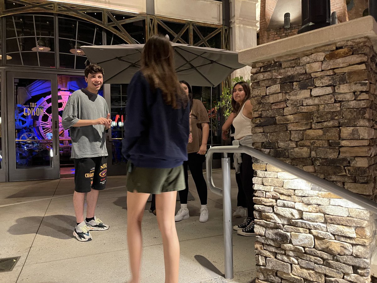 aeqnotfound's tweet photo. I MET DREAM GEORGE BBH AND HANNAH????????? https://t.co/QCA0s7yEmJ