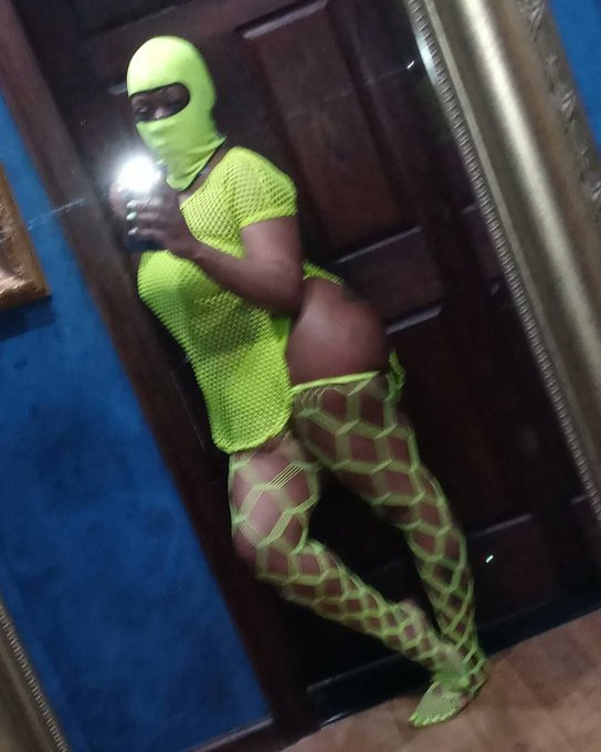 HAND IT OVER.....ALL OF IT!!!! https://t.co/5Ff5LHkKTc