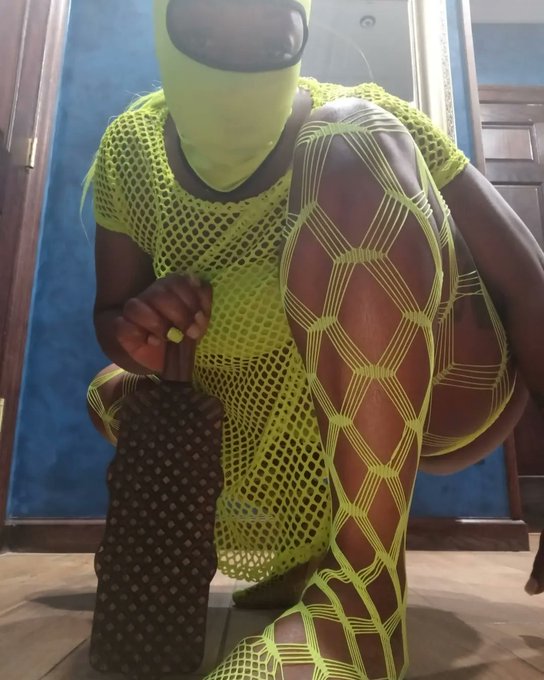 HAND IT OVER.....ALL OF IT!!!! https://t.co/5Ff5LHkKTc