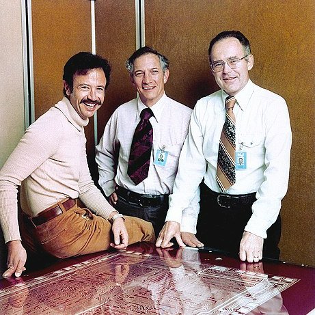 Andre Saraiva reflects on Gordon Moore's life and legacy in Diraq's latest #TheSpin post.

"...Gordon Moore was a man ahead of his time. He was born in a world too slow for him and helped bring it up to his speed."

diraq.com/newsdesk/farew…

#quantumcomputing #mooreslaw