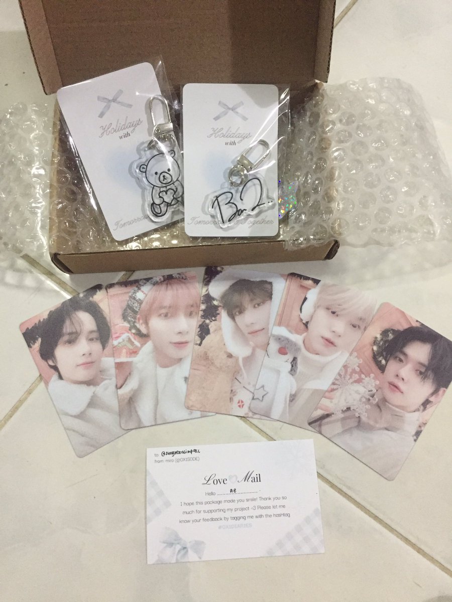 film_minwon's tweet photo. 📦: @0X1S0DE
my most awaited parcel have arrived😭💗 saur saur pretty naman kase huhu ++ the prints are top tier! very safe pagdating saken as in pati yung box walang tupi WHAHAHHAHA till next transaction po💗
#frommiro https://t.co/3X1rAe0g3u