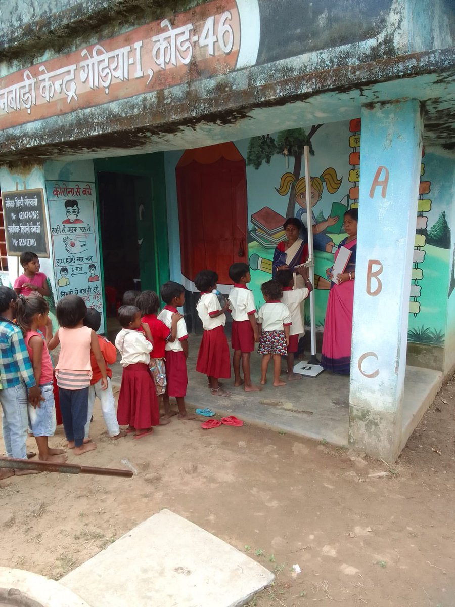 PoshanAbhyanJMT's tweet photo. विभिन्न आंगनबाड़ी केंद्र मे पोषण पखवाड़ा का आयोजन किया जा रहा है।इस क्रम मे आंगनबाड़ी केंद्र मे बच्चो का वजन और लंबाई लिया गया।बच्चो को अनाज/फल/सब्जी खाने के लिए प्रेरित किया गया।@MinistryWCD @PoshanAbhiyaan @JharkhandPoshan @JobaMajhi @Dist_Admin_Jmt https://t.co/HvrrkRkjM8