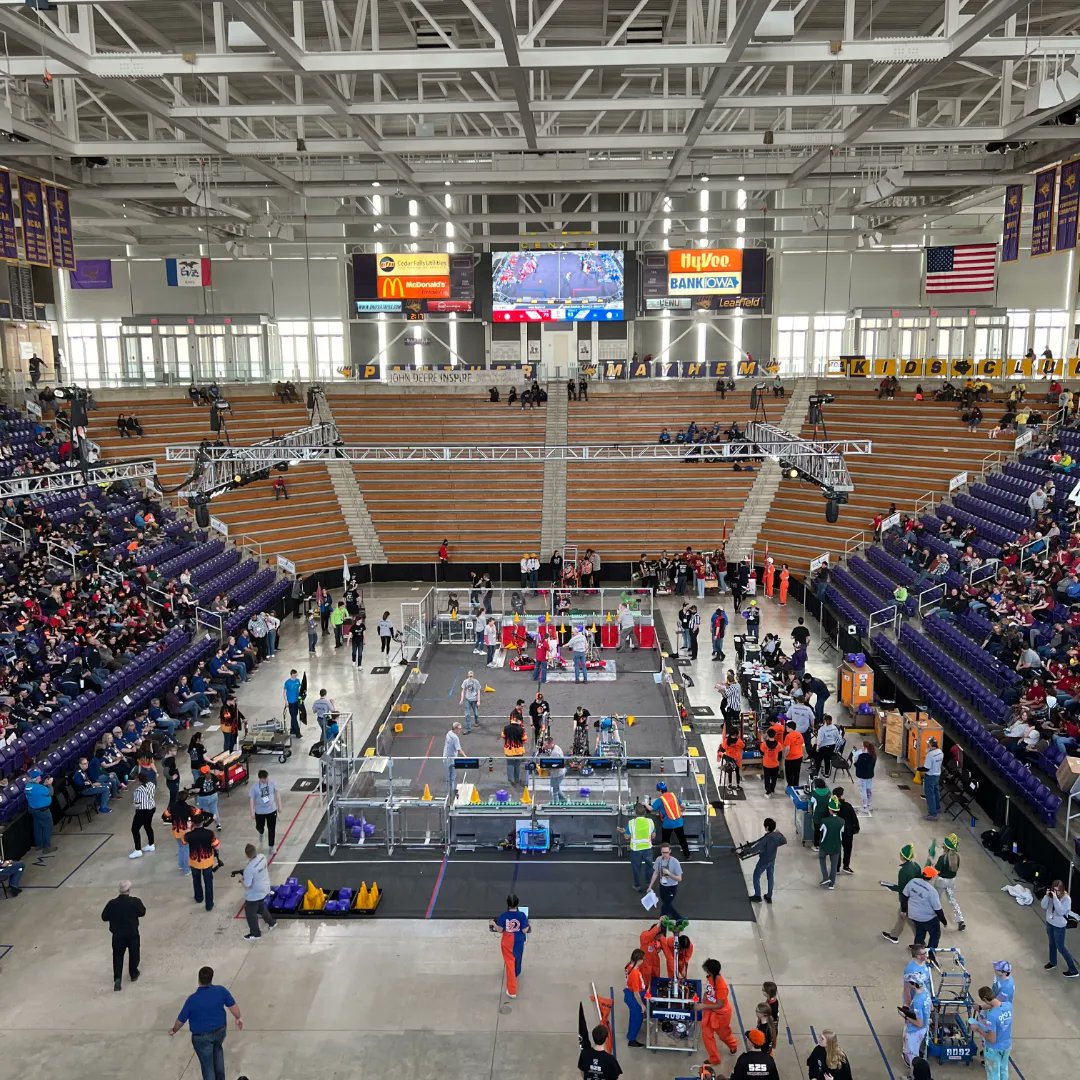 SOFIRST_ISU's tweet photo. We had a great time volunteering at the Iowa Regional! It was fun to see the amazing work teams did this season. Thank you to everyone who makes this event happen, and congrats to all of the teams! We can't wait to volunteer next year 😊 #FIRSTinIowa #iowafrc #morethanrobots https://t.co/6Zfhcr7v7j