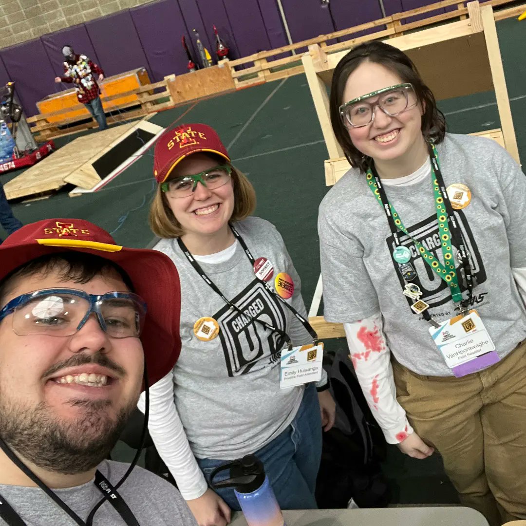 SOFIRST_ISU's tweet photo. We had a great time volunteering at the Iowa Regional! It was fun to see the amazing work teams did this season. Thank you to everyone who makes this event happen, and congrats to all of the teams! We can't wait to volunteer next year 😊 #FIRSTinIowa #iowafrc #morethanrobots https://t.co/6Zfhcr7v7j