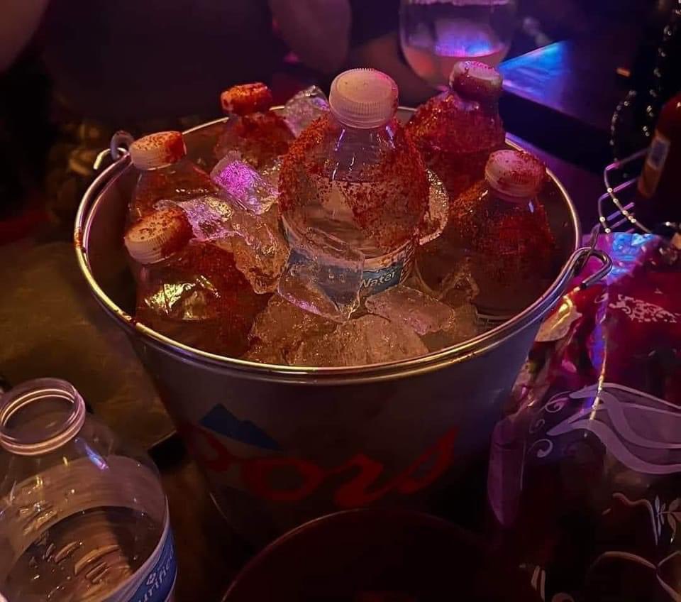 Various Artists - Más corridos, bélicos y tumbados | Deezer, image size:960x848