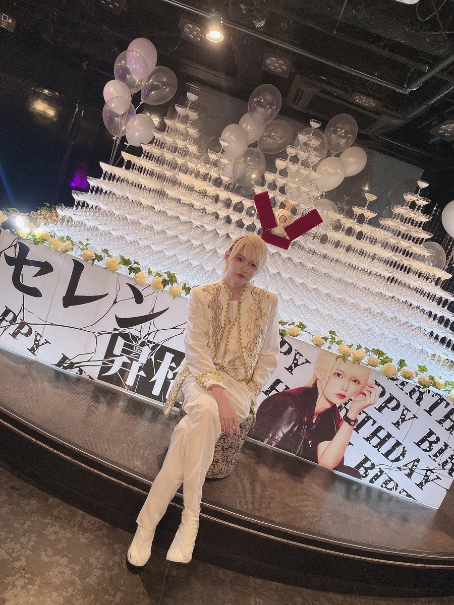 selen____spl's tweet photo. 幹部補佐昇格そして21歳になりました🏰
イベント来てくださった方ありがとうございました☺🙏 https://t.co/ScbzGdn1Dv