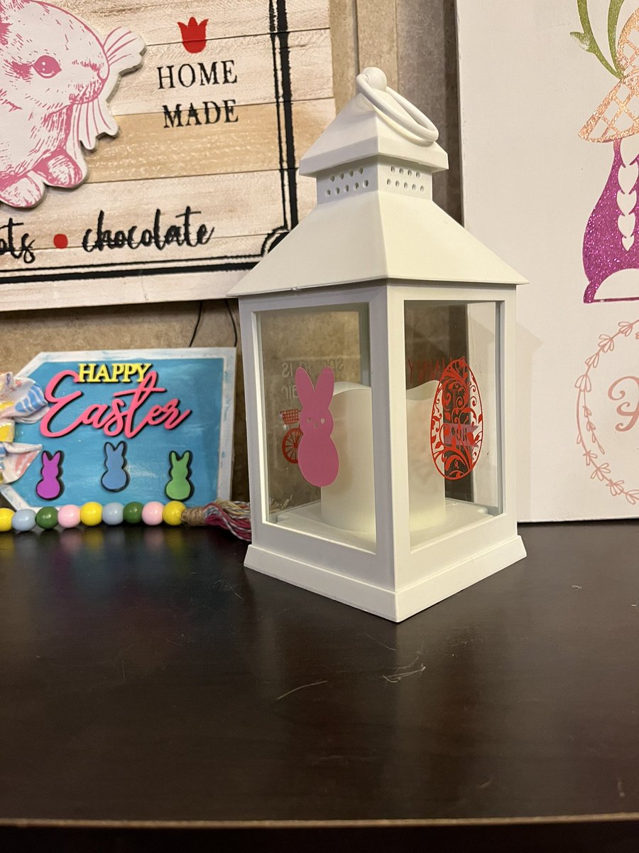 michaelmoore96's tweet photo. Tonight’s project #magnoliadesignco #easter #reusablesurfaces #chalk #farmcharm #love #twitter #homedecor https://t.co/H40y0pFFpQ