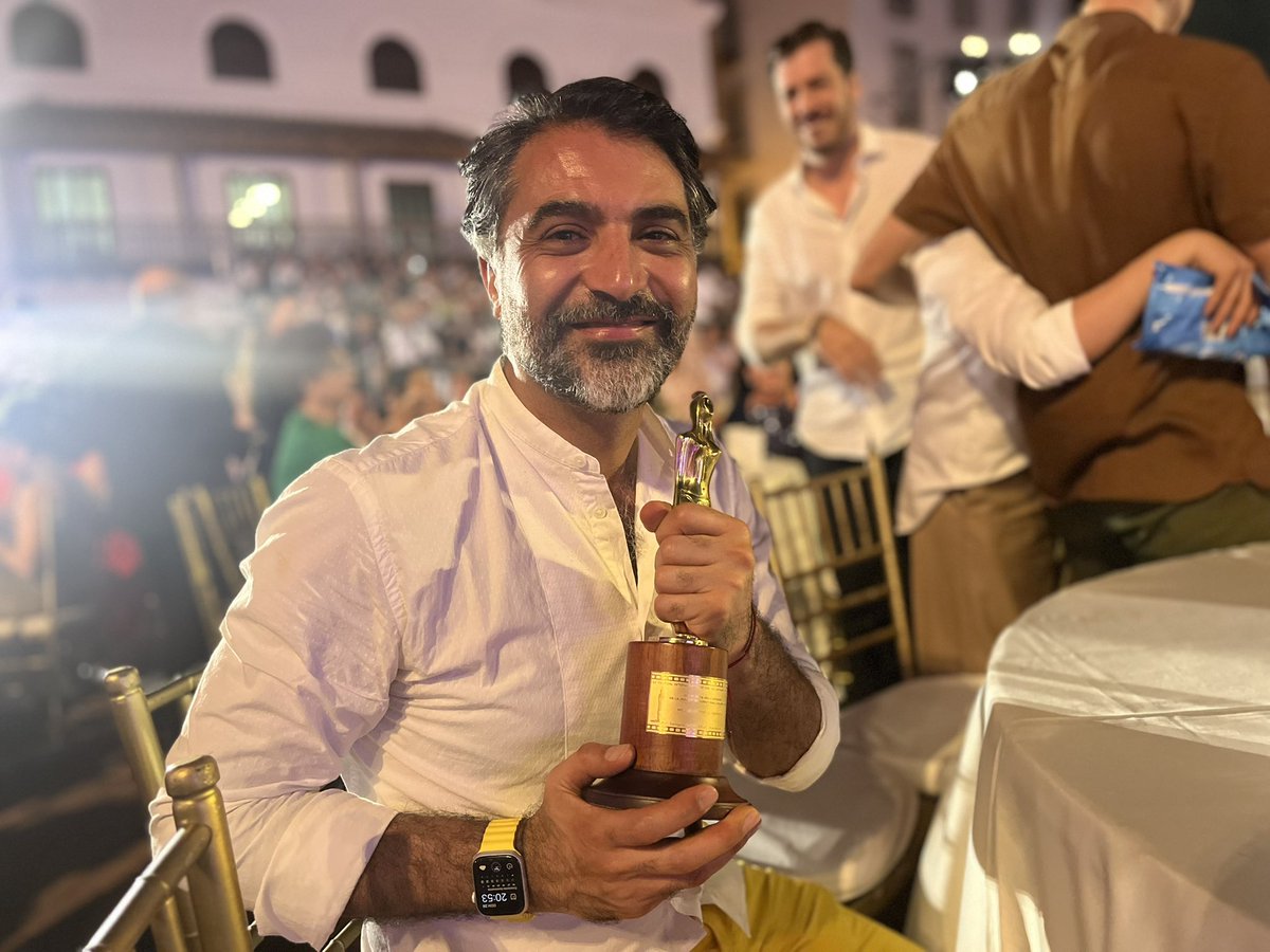 Teleantioquia's tweet photo. ¡Ha sido una noche mágica! ✨ Desde Cartagena, disfrutamos con amigos de los #PremiosIndia2023 🏆 y celebramos los galardones que llevamos para nuestra casa 📺💚. https://t.co/FONerqD2t2