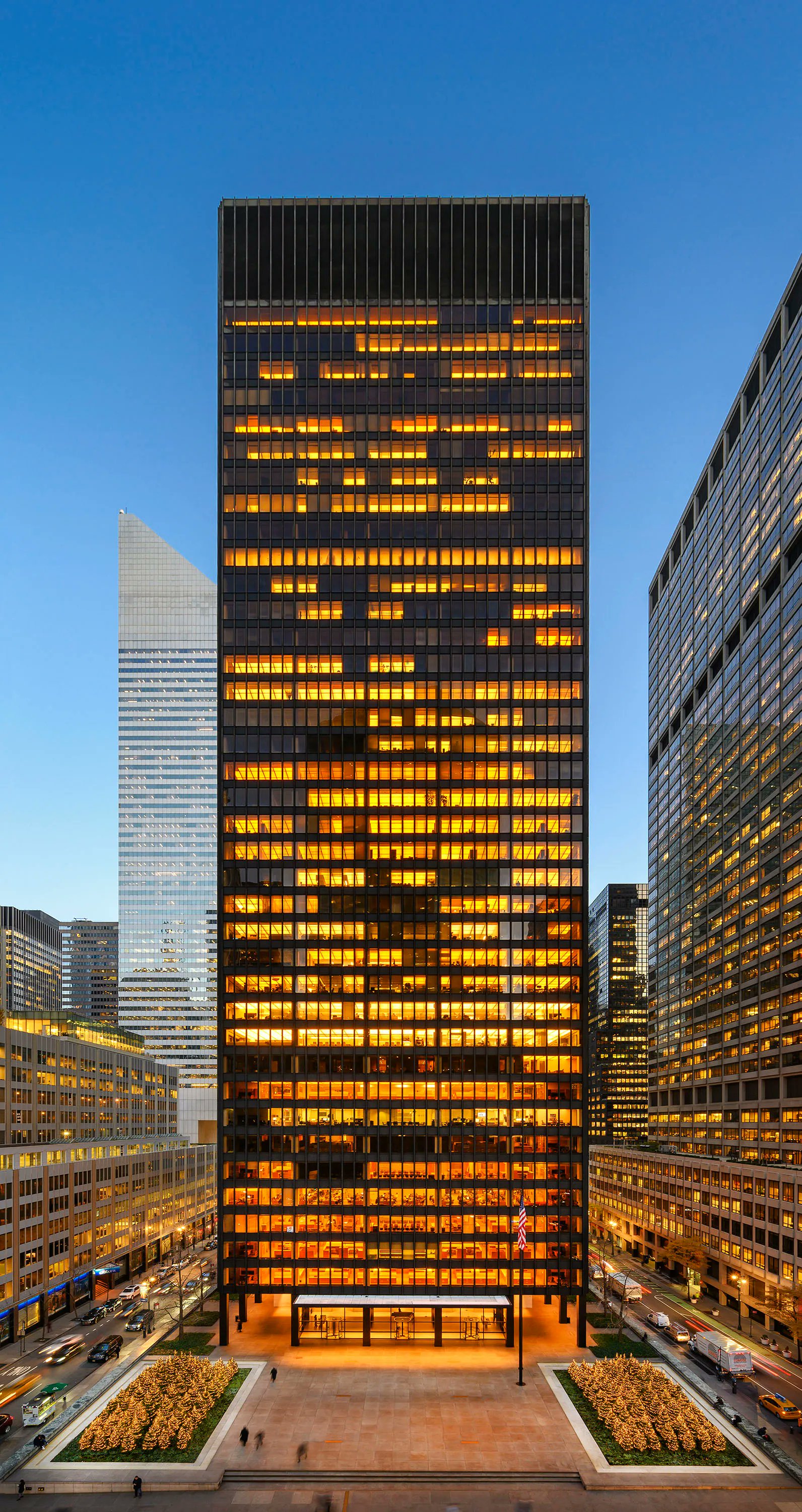 And so his vision for that Berlin skyscraper in 1921 came to fruition nearly four decades later.

Th