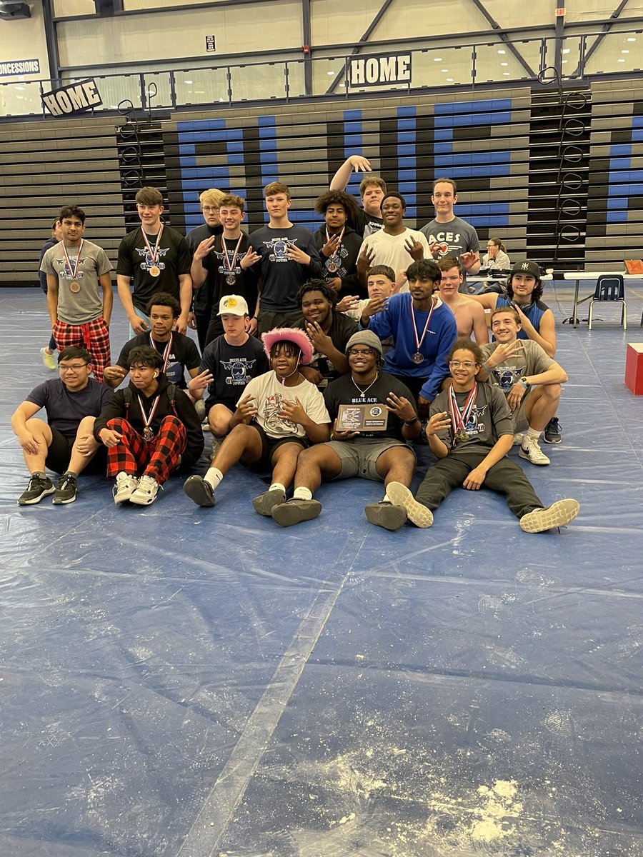 AcePowerlifting's tweet photo. @EastHighAces @BlueAceAD 6A Mens' &amp; Womens' 2023 STATE CHAMPIONS!!  Individual results coming soon! 
#wegetstrongtogether
#4theCulture 
#wewinstatetogether https://t.co/WgGTCrNPfC