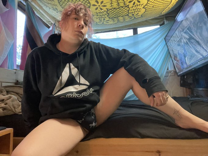 How y&rsquo;all doing? https://t.co/icbZD2wxpA