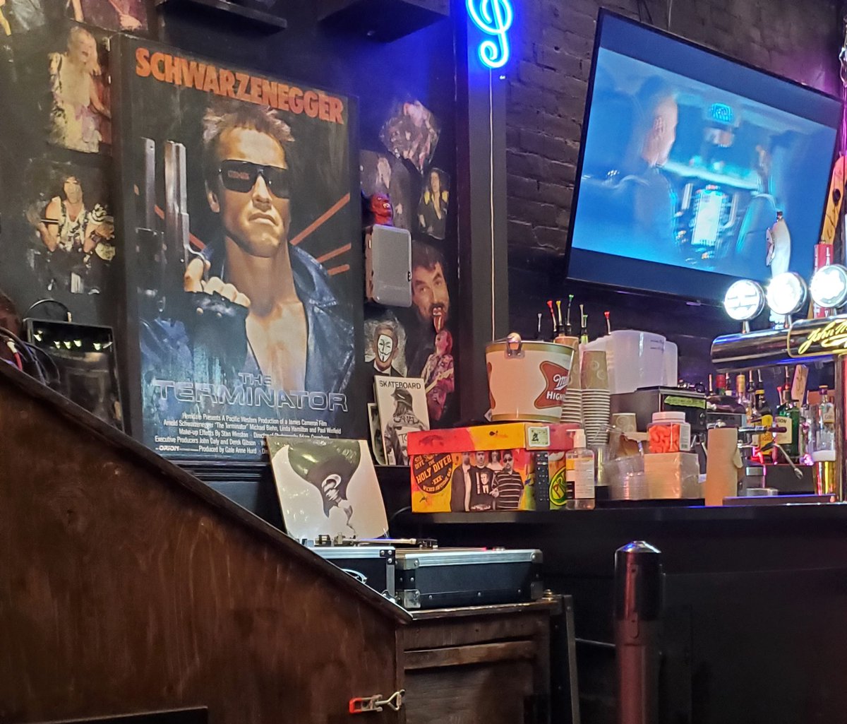 KWOC3's tweet photo. @thornhillmelb using my local bar's vinyl night as an opportunity to get the residents of London, Ontario horny for Thorny before your show on April 12th! See you there fellas! https://t.co/7Tx34lgsuC