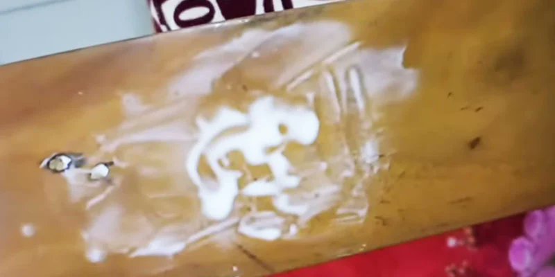 How to remove old wood glue from wood? Follow our guide if you want to do it without leaving any marks, stains, or damage to the wood 
#howtoremoveoldwoodglue #removeoldgluefromwood #howtoremoveoldgluefromwood #woodjunctions #howtoremoveoldglue