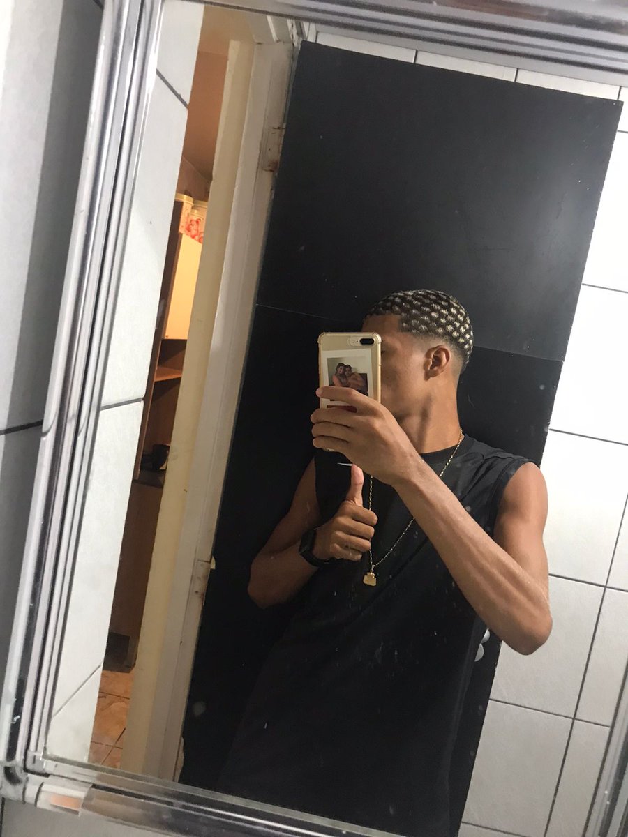cauanzinho_01's tweet photo. Mais 1 na permissão do papai ! 18 na rlk 💪🏽🥳🙌🏽 https://t.co/DaQOTWpD7Y