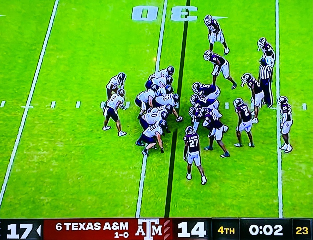 Kibube's tweet photo. @Sullyman1989 @txforever What a coincidence.
I really enjoyed this too.

#VictoryFormation
#AtHome
#G5AppSt
#95MDollarHeadCoach
#1Class
#ForAMillionPlus
🤡🤡🤡 https://t.co/3wroPxJYE3