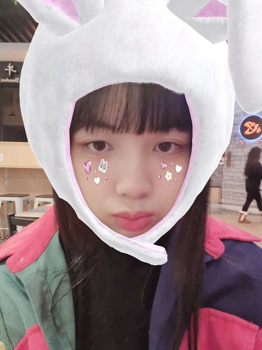 _Cheumi's tweet photo. “Your last selfie is who you are on the outside and your last meme is who you are inside” https://t.co/I1OVcEdXrb