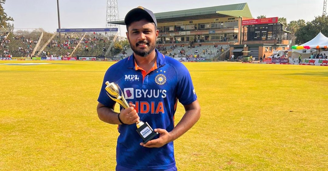 CricCrazyJohns's tweet photo. Sanju Samson returns to the BCCI central contract after 8 long years, since 2022:

In T20I: 36.8 Avg &amp; 154.62 Sr 
In ODI: 71 Avg &amp; 105.58 Sr 

Welcome back, Samson, time to make it big. https://t.co/7Q3ZmNlSYD