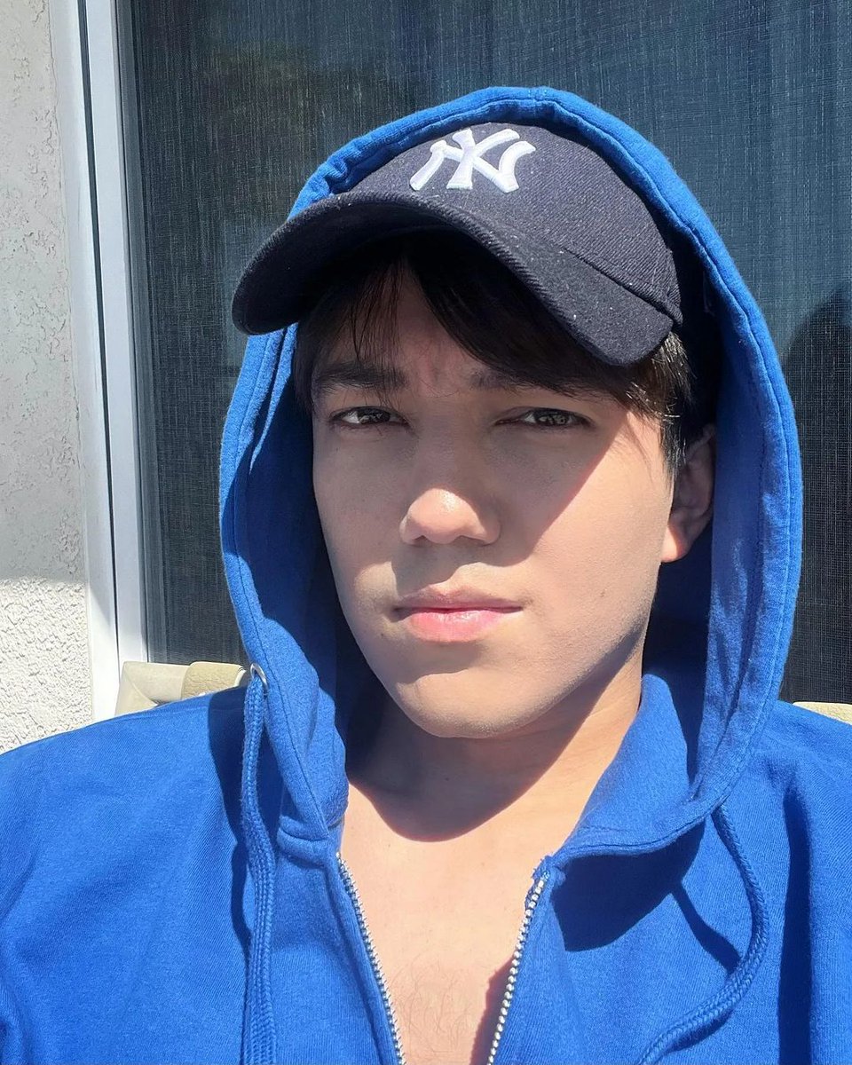 🌞 Repost: Dimash's IG Good afternoon. I sit and think about a new song… ✨️ @dimash_official #dimash #music #weloveyouintheusa