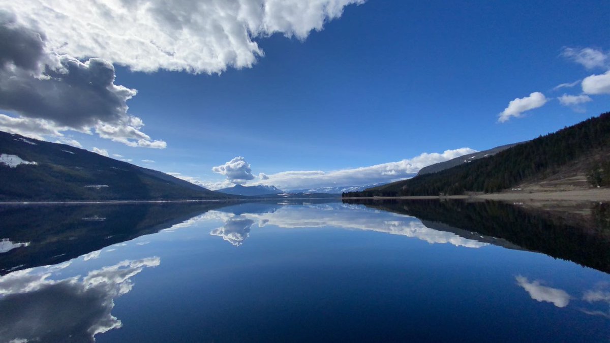 A beautiful morning on the Shuswap Lake today.