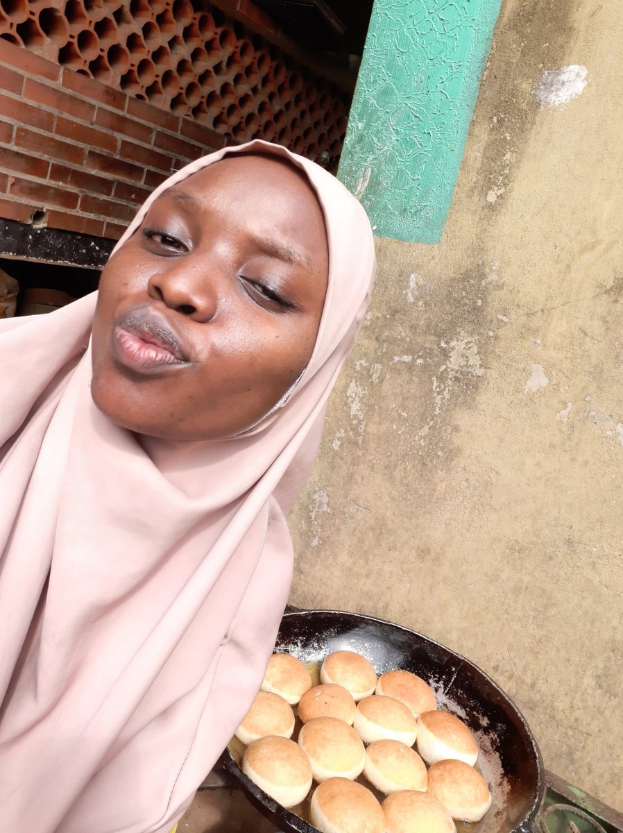 MaymounahMogaji's tweet photo. Nobody asked but yeah, doughnuts are my favorite things to do!
Have you registered for tech food feast yet? Trust me you don't want to miss it!
#techfoodfeast
#networking
#tech
#Lagos
#explore https://t.co/2Fzk5KiGLS