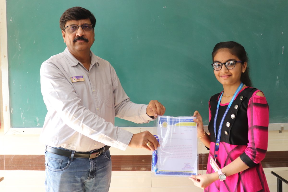 amroli10's tweet photo. Top – 5 Students In Internal Evaluation 
https://t.co/3pAVmAKRCz  Sem - II  Division - I
Academic Year 2023
#amroli #amrolicollege #bestcollege #topcollege #jzshah #hpdesai #top5 #top5students #internalevaluation # #semII #academicyear2023 https://t.co/99QWVSACTf