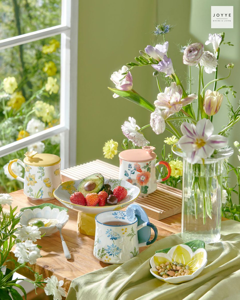 Joyye16's tweet photo. It might be needed some sunshine and flowers on such a rainy day. Let this warm tone brighten up your mood.🌱
#monday #mondayroutine #mondaymood #mondayvibes #refreshingtime #rainyday #rainy #rainymood #flowermagic #flowerlover #flowersoftheday #joyye #joyyeceramics https://t.co/fM8RpVqHT9