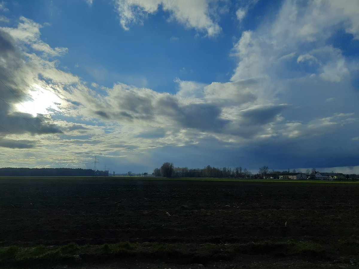 Wiosenne Topnienie śniegu Połączone Z Opadami Deszczu IMGW-PIB METEO POLSKA on Twitter: "W dzień zachmurzenie duże i