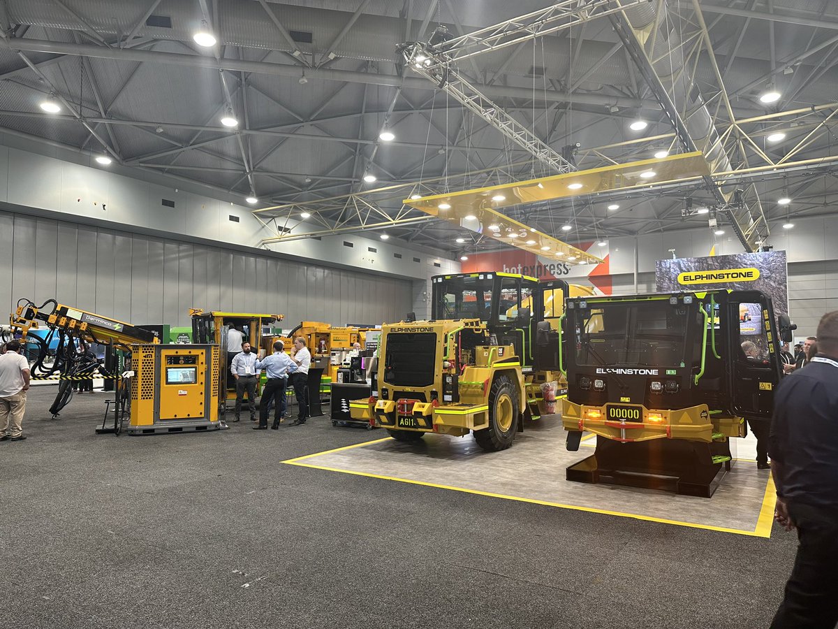 UFRobots's tweet photo. .@UFRobots Head of Sales Dush Wimal & MD @jeffjsterling are enjoying connecting with industry peers at the @AusIMM #UGOps Conference today in Brisbane.
Are you there? #TeamUFR is happy to grab a coffee and chat about the latest in #robotics & #automation ☕️⛏️🦾 https://t.co/Df8PZENvwf