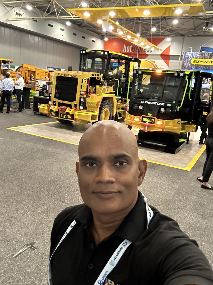 UFRobots's tweet photo. .@UFRobots Head of Sales Dush Wimal & MD @jeffjsterling are enjoying connecting with industry peers at the @AusIMM #UGOps Conference today in Brisbane.
Are you there? #TeamUFR is happy to grab a coffee and chat about the latest in #robotics & #automation ☕️⛏️🦾 https://t.co/Df8PZENvwf