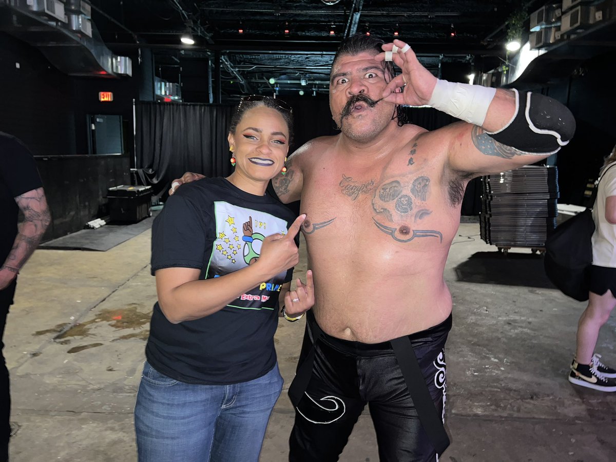 Face4Wrestling's tweet photo. @DrThewife catches up with the best mustache in Austin tonight #StudStache 

@InspireADWres 
#NoFalseMetal https://t.co/ZiSSFwLx1A