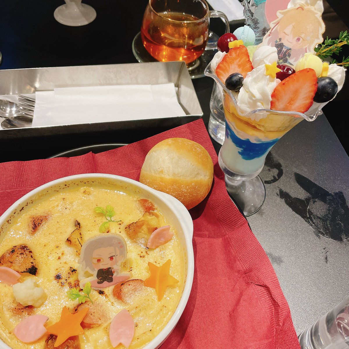 「わんぱくカフェは姉の推しが三振りも抜擢されてて行ってきましたわんぱくは可愛いメニ」|まき子のイラスト