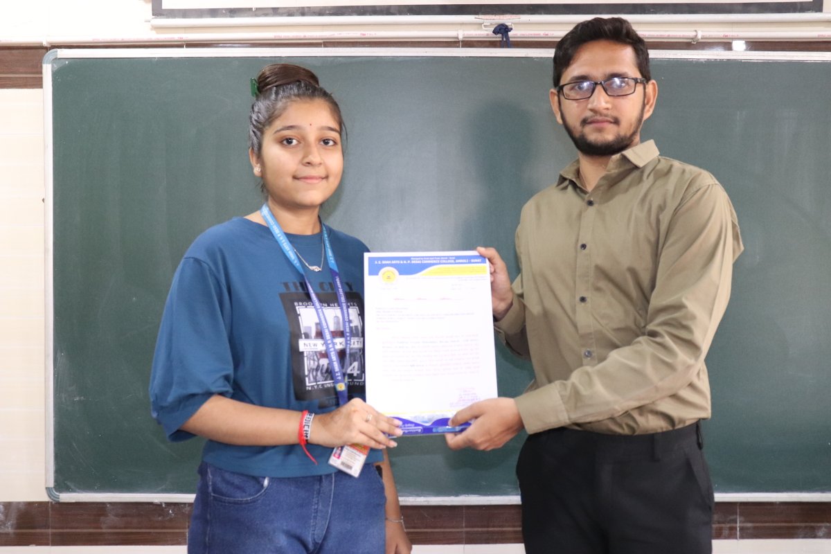 amroli10's tweet photo. Top – 5 Students In Internal Evaluation 
https://t.co/3pAVmAKRCz  Sem - II  Division - II
Academic Year 2023
#amroli #amrolicollege #bestcollege #topcollege #jzshah #hpdesai #top5 #top5students #internalevaluation #semII #academicyear2023 https://t.co/oa4N7l7UxL