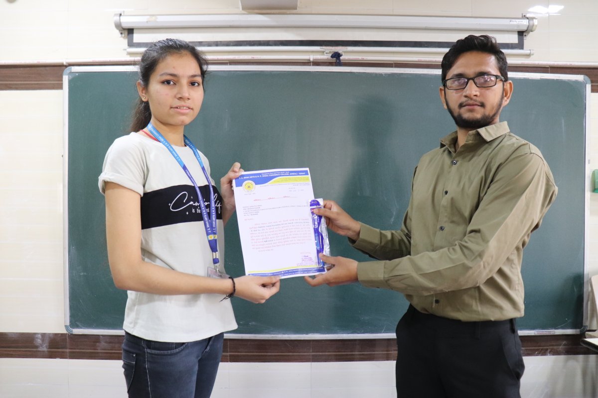 amroli10's tweet photo. Top – 5 Students In Internal Evaluation 
https://t.co/3pAVmAKRCz  Sem - II  Division - II
Academic Year 2023
#amroli #amrolicollege #bestcollege #topcollege #jzshah #hpdesai #top5 #top5students #internalevaluation #semII #academicyear2023 https://t.co/oa4N7l7UxL