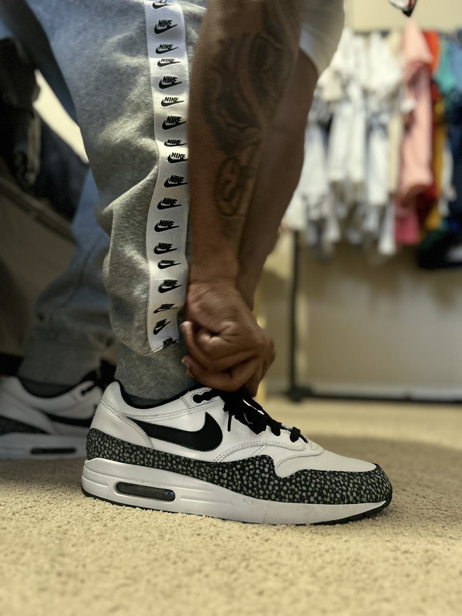 CanIGetVerified's tweet photo. It was only right for #AirMaxDay #AnotherOneForTheGoodGuys https://t.co/vavgEGglRb