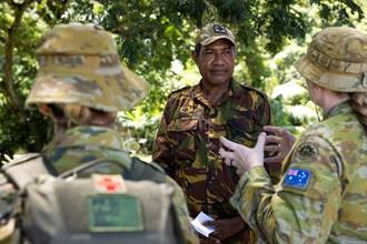A contingent from <a href="/DefenceAust/">Defence Australia</a> is in 🇵🇬 to deliver a series of training activities in partnership with #PNGDF, as part of Exercise Olgeta Warrior. 
Since 2009, <a href="/ADFinPNG/">ADFinPNG</a> training teams have delivered courses to build shared leadership &amp; military capability
bit.ly/3lAD3XZ