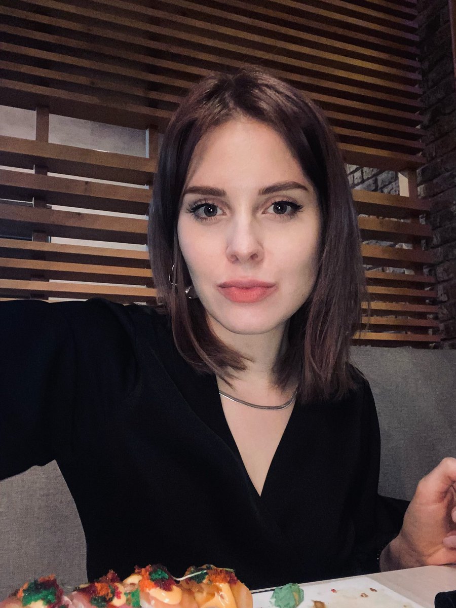 GM🖤FAM
Hi guys, I hope you had a good weekend and are in the mood for a productive week.  I learned the importance of writing out my plans and goals and making them clear, I think this is the beginning of a new, more conscious and adult phase in my life.Have a beautiful Monday✨
