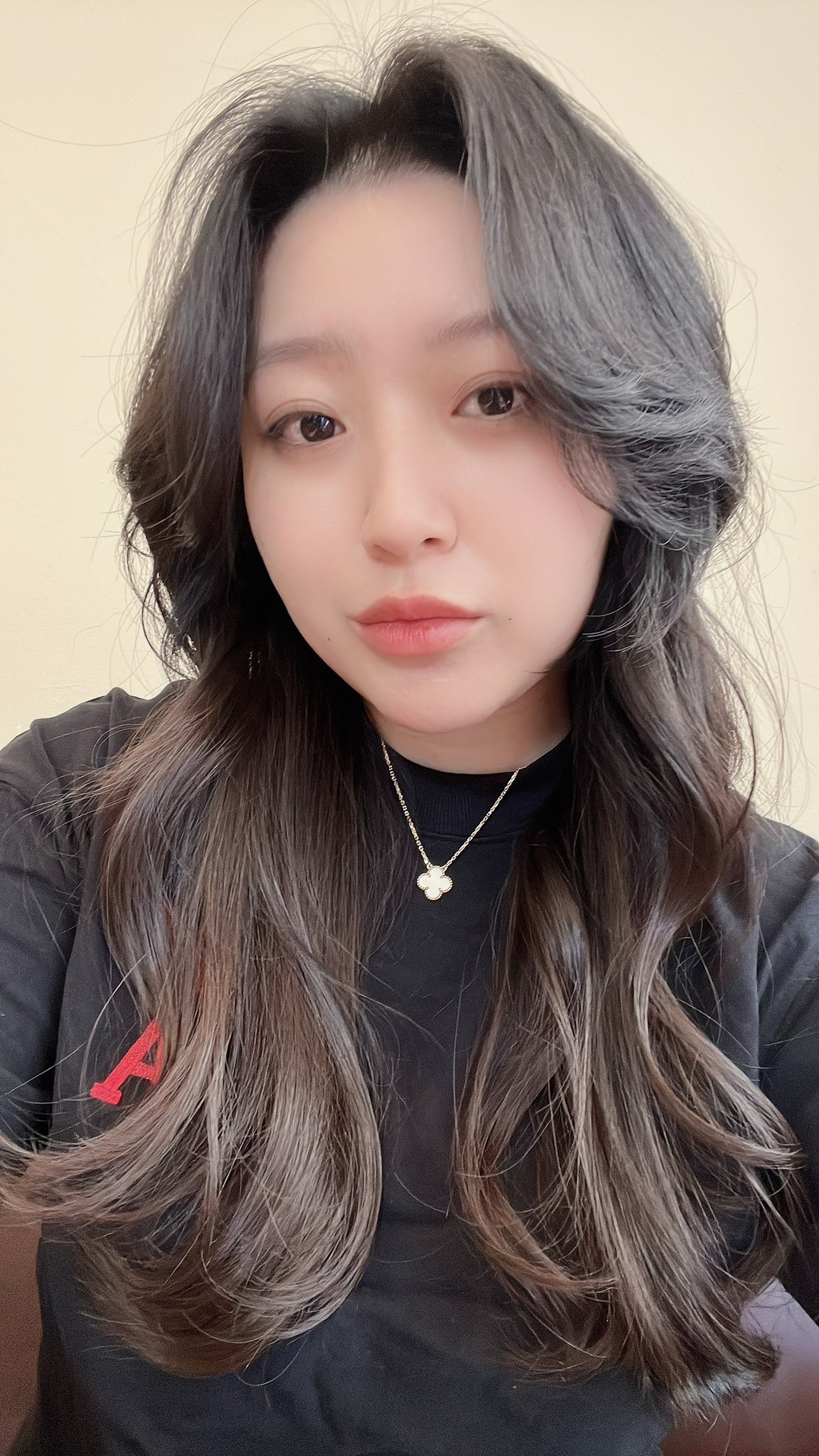 𝐆𝐨𝐝𝐝𝐞𝐬𝐬 𝐌𝐨𝐦𝐨 🍑 sf bay area on Twitter "New haircut from my fave