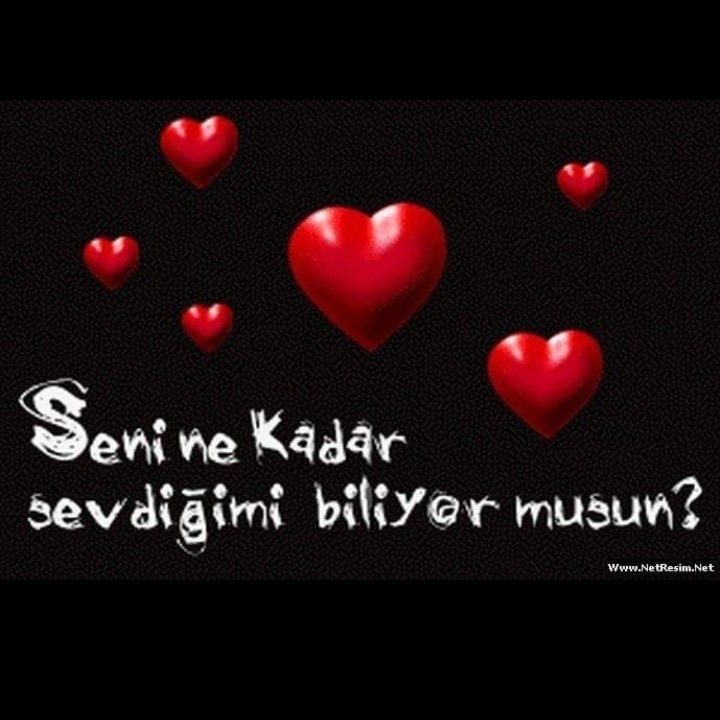 O güzel kalbin güzel yüzün güzel sevgin hiçbir zaman unutulamaz Sevgi hiçbir zaman engellenemez Sevgi çok değerli bir şeydi hayat ve huzurlu çocuklar mutlu olsun özgürleşsin her zaman istediğini bir şey budur