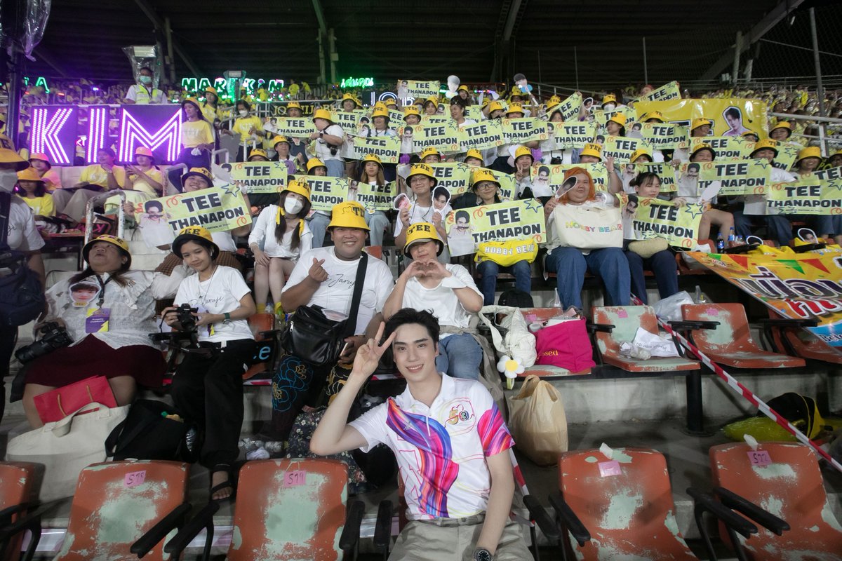 Tee_Jaruji tweet picture