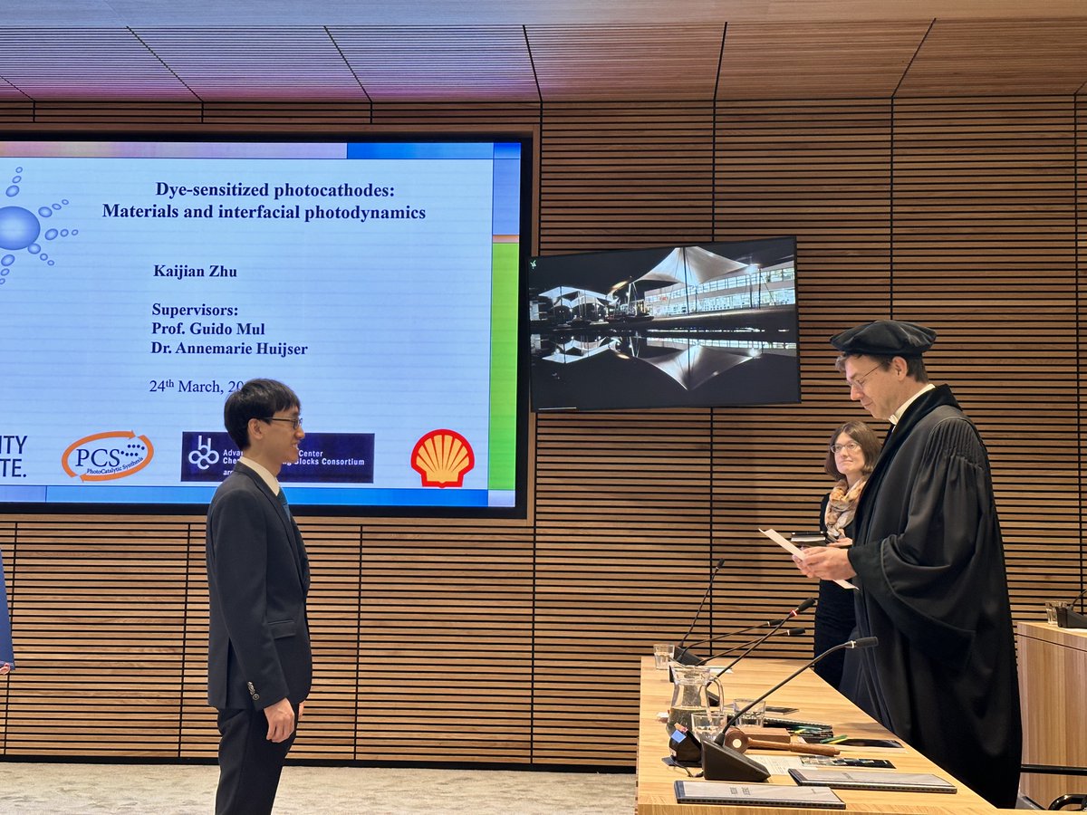 Last friday, Kaijian Zhu successfully defended his thesis, cum laude! Congratulations Kaijian! 🎉@KaijianZhu