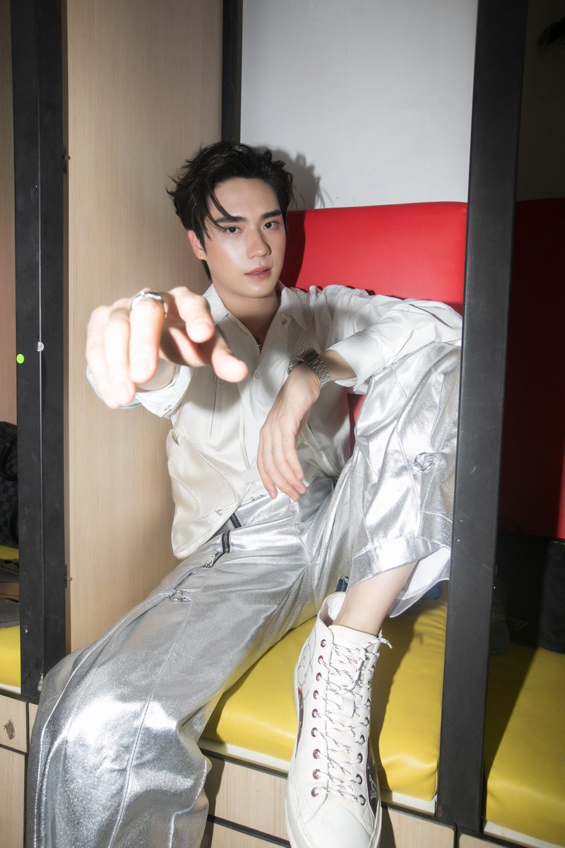 Tee_Jaruji tweet picture