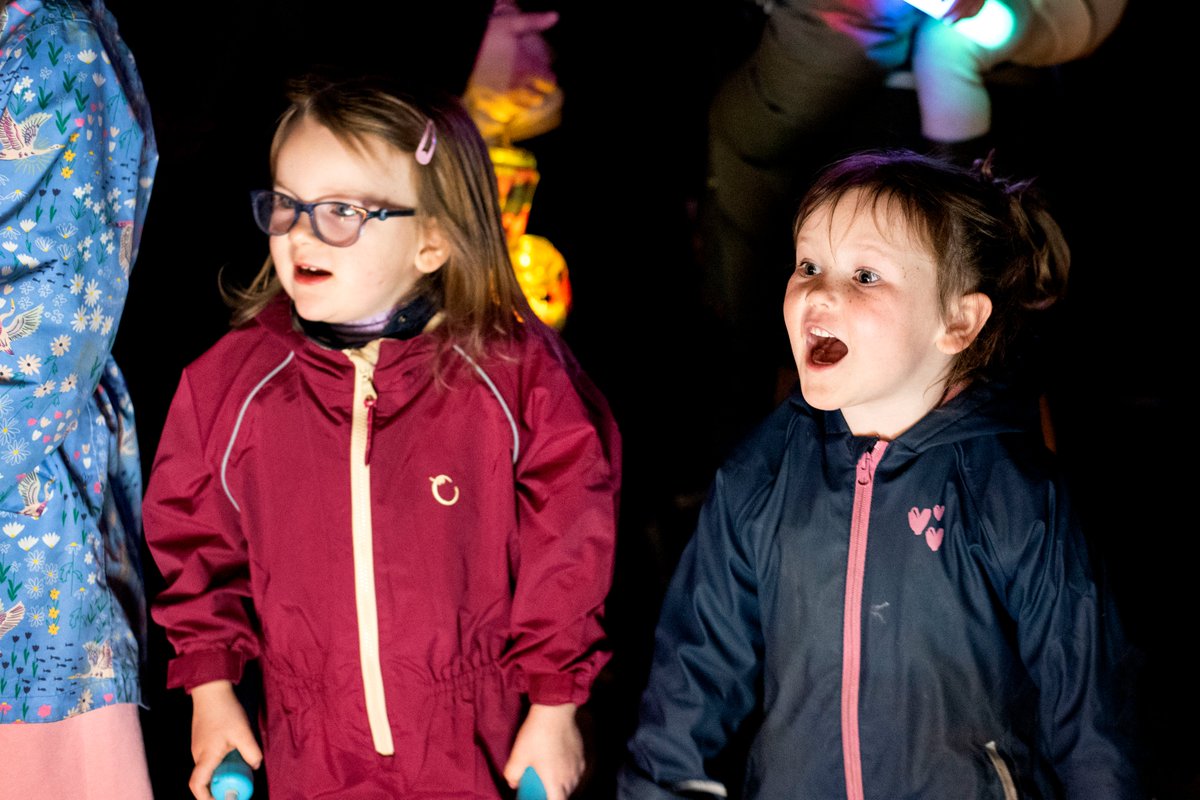 Thanks to everyone who braved the rain to join us on Saturday night for Earth Hour Torbay.

Thanks to @Torbay_Council & @RivieraGeopark for commissioning us & Drum Devon, @stiltwalking, @merlincadogan & @wagglenetwork  for making it all possible.

Photos: Kathy Coley Photography