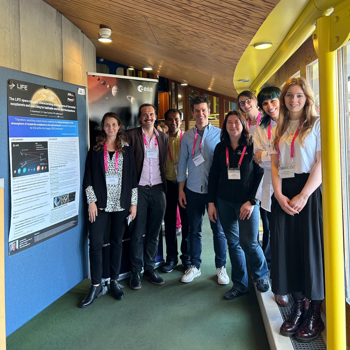 Starting the week with last week's highlight: 
Meet and greet of some LIFE team members at <a href="/esascience/">ESA Science</a> #eslab2023. 🚀