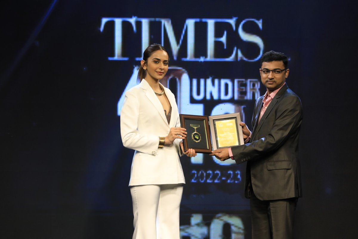 absyz's tweet photo. Our CEO, Balesh Lakshminarayanan, received the #40Under40 award from @timesofindia, recognizing his exceptional leadership and entrepreneurial skills in driving ABSYZ's growth as a top @salesforce solutions &amp; services provider. Congratulations @baleshln https://t.co/lupYTlFzmM https://t.co/ilmFpHlouF