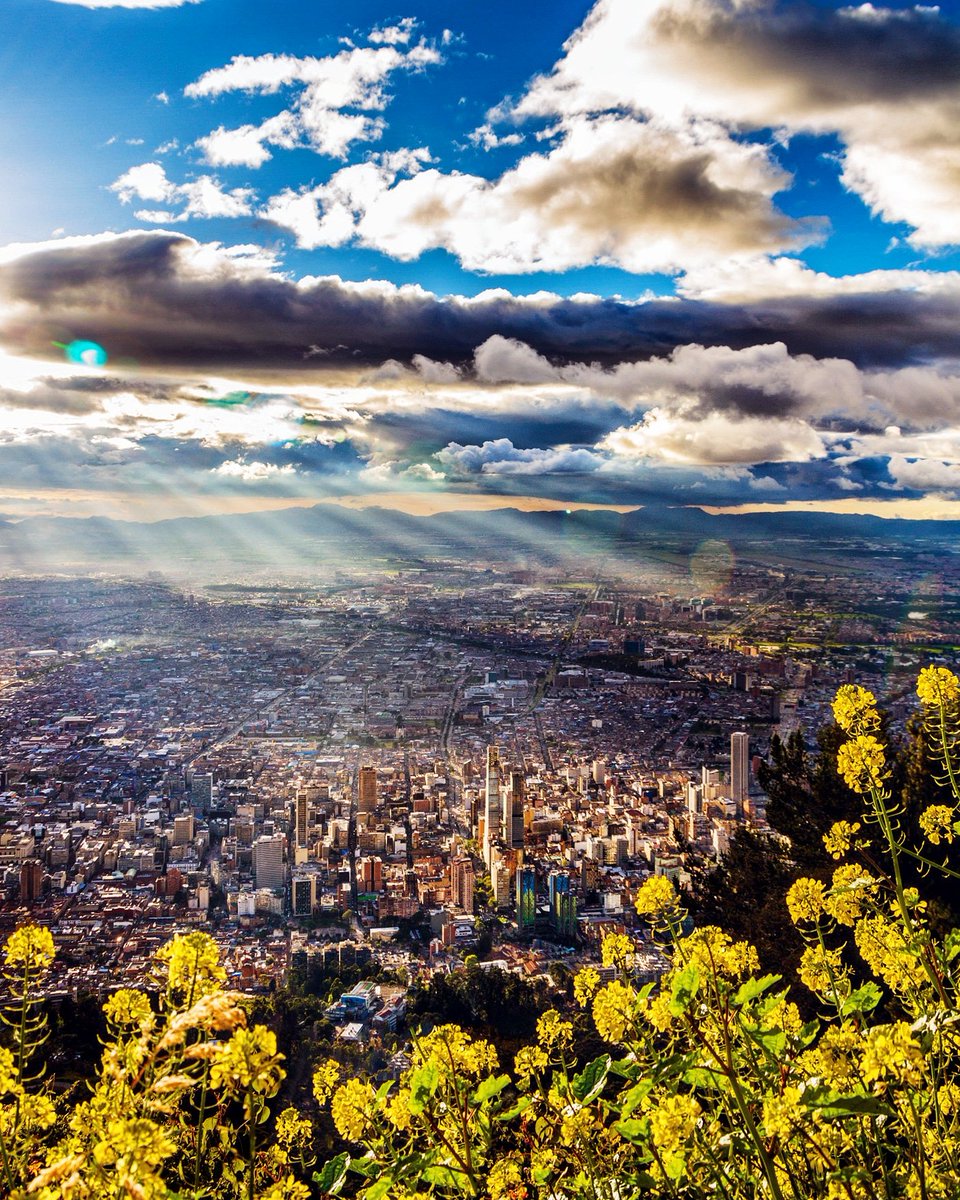 SAREFOTO's tweet photo. Recordando el tiempo en #Bogotá - 2018
Buenos días carachas. https://t.co/I3XQhiql0y