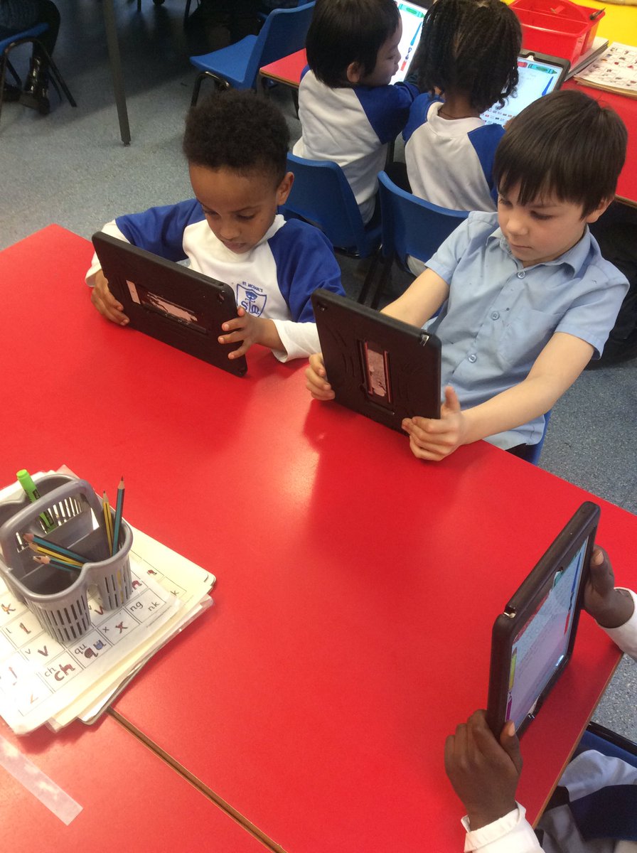 RecordBSTM's tweet image. #stmcomputing We love our computing lessons in class learning various elements of computer skills.