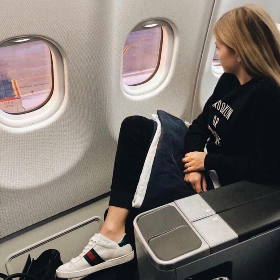 Don't let uncomfortable travel ruin your trip vibes ✈️😩 Check out these 40+ hacks to make any flight feel like first class (minus the champagne, sorry!) 🥂 #TravelHacks #ComfortableFlying morehackz.com/planehack