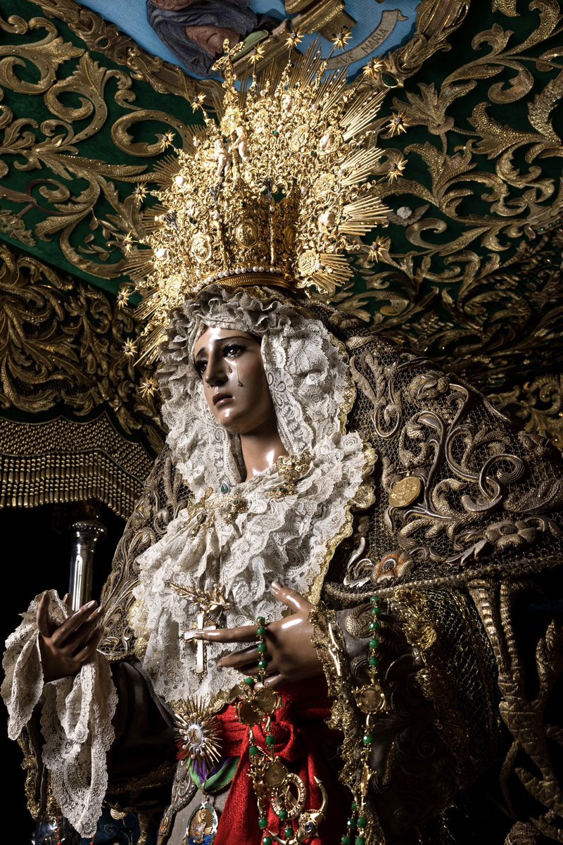 pasoyesperanza's tweet photo. María Santísima de la Esperanza ya se encuentra en su trono procesional para el próximo Jueves Santo.
📸 @LMFotosCofrades 
#JSEsperanza #CofradíasMLG https://t.co/Nd0OBaf0Dh